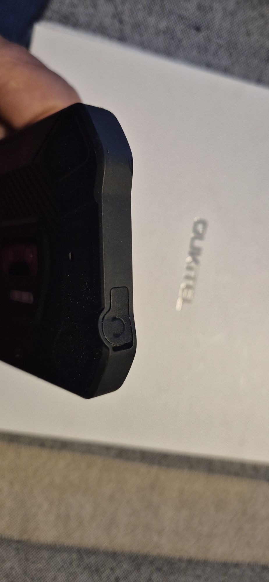 Pancerny telefon. Outkitel WP12 Pro