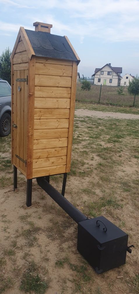 Wędzarnia ogrodowa drewniana