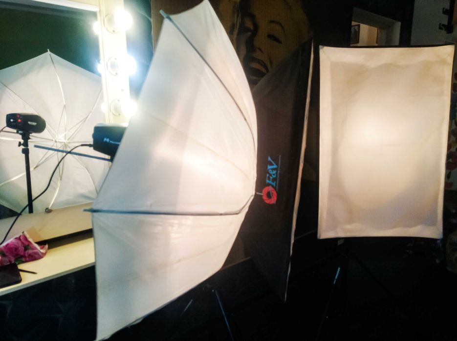 Набор студийного света Falcon Eyes SS на 3 вспышки + аксессуари