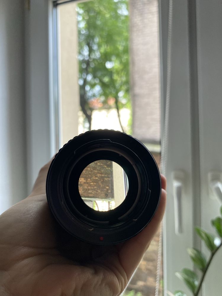 Samyang 35mm T 1.5 ostry obiektyw sony a7iii