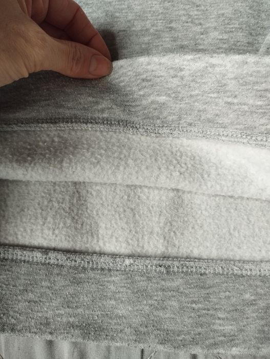 Ciepła bluza z kapturem