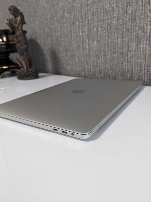 Apple MacBook Pro 2018 16/1 Tb