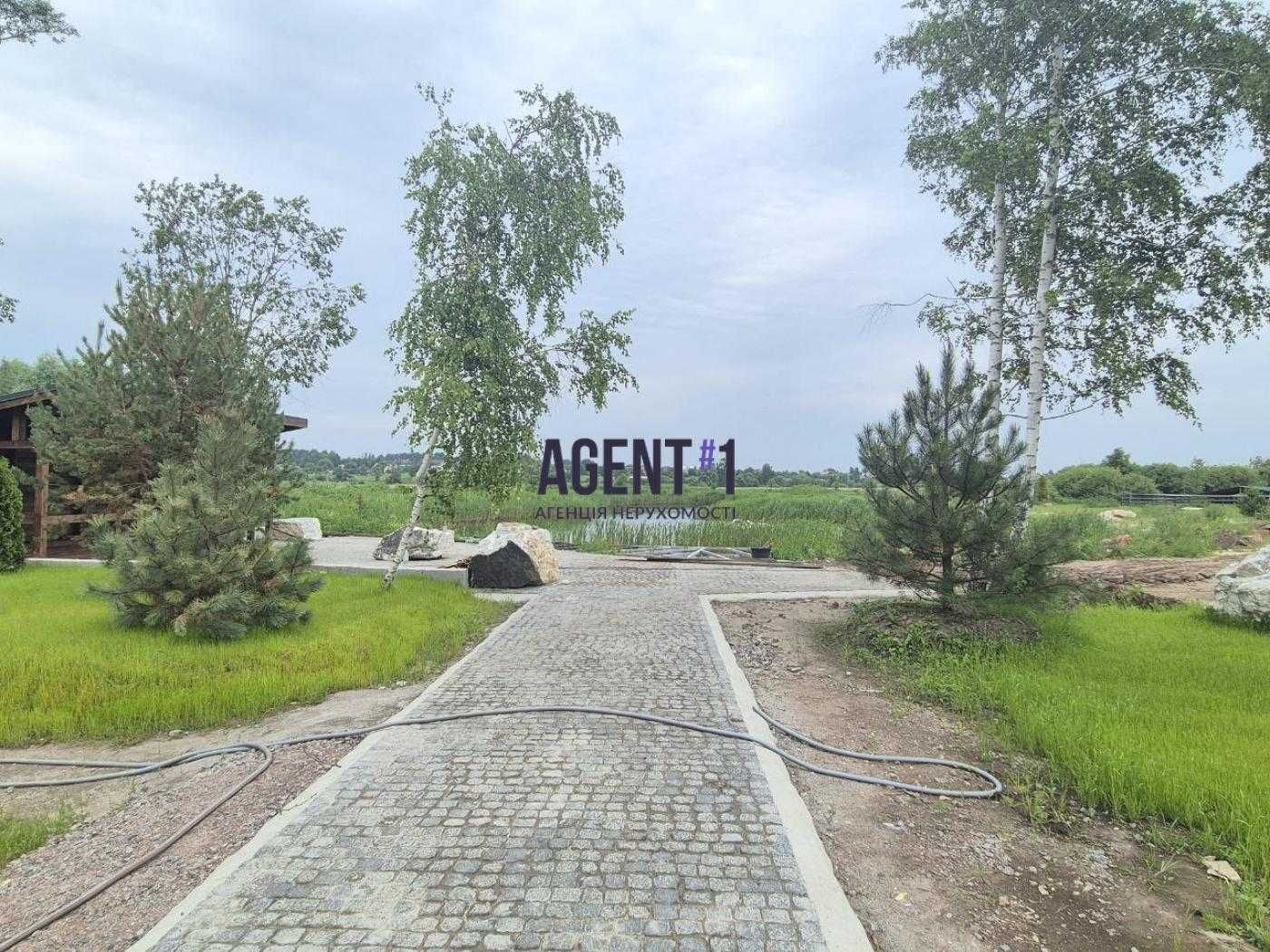 Продаж будинку у мальовничому с.Лісне Генеральські озера.