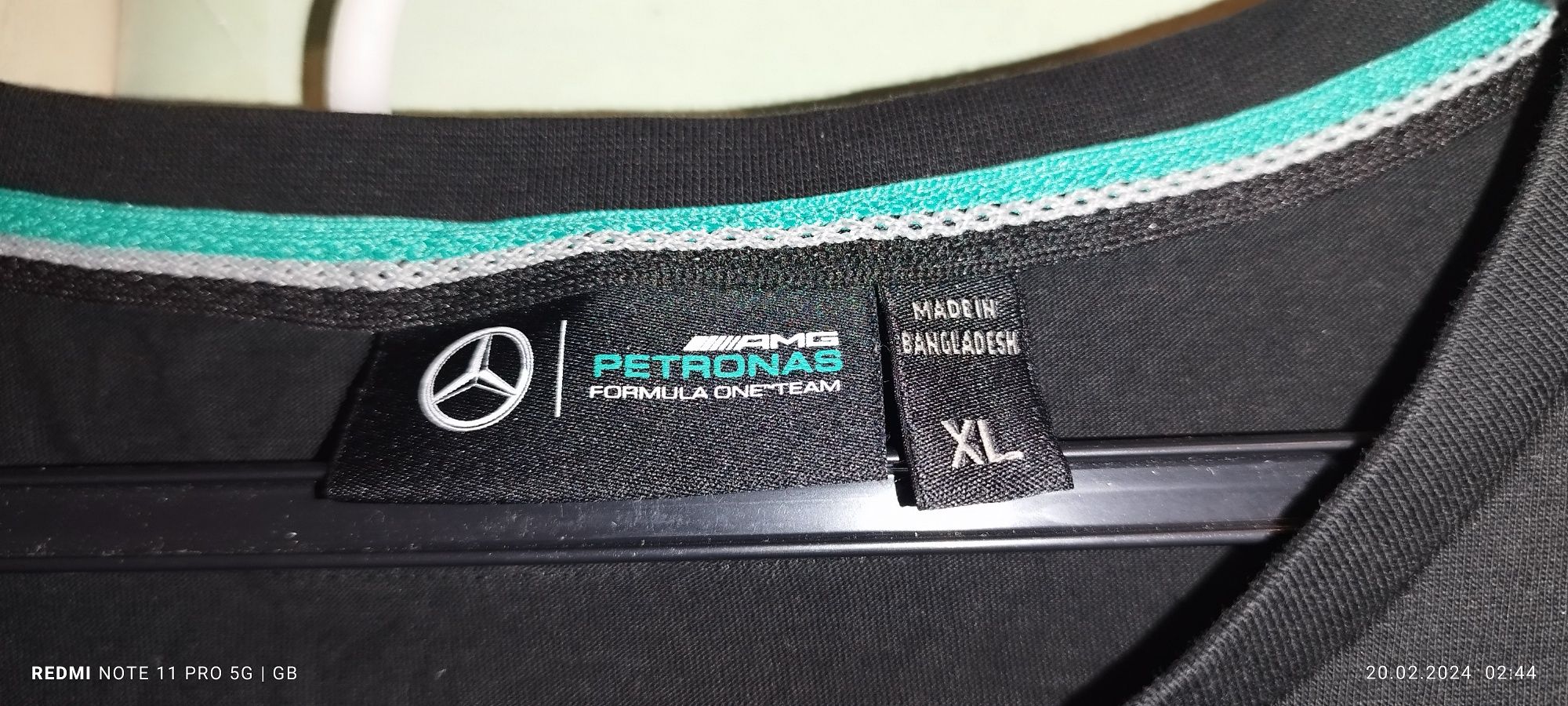 Sprzedam koszulke Mercedes AMG Petronas Formula 1 - damska oryginał