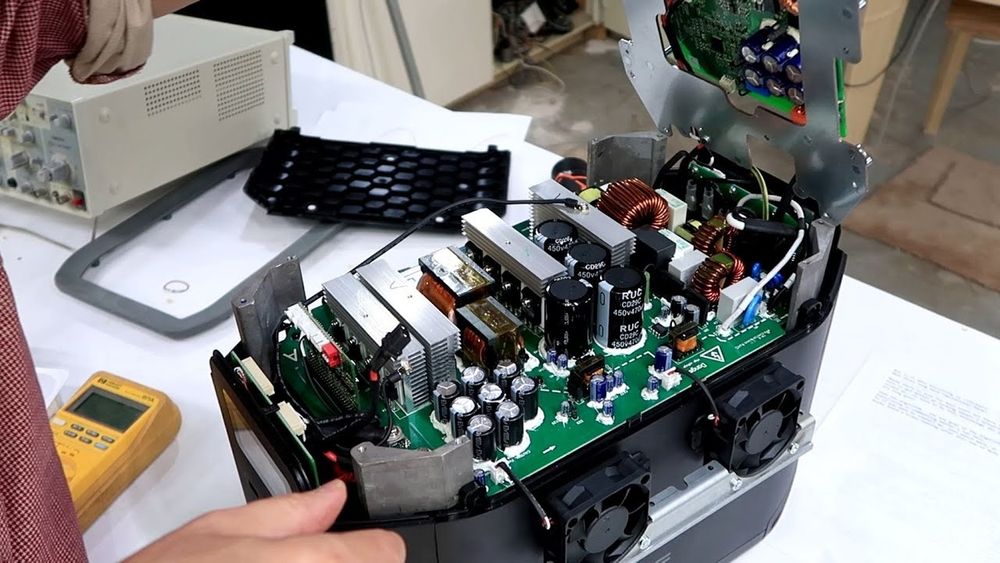 Ремонт Зарядних станцій Ecoflow Bluetti Jaсkery та ін. Якісно, швидко