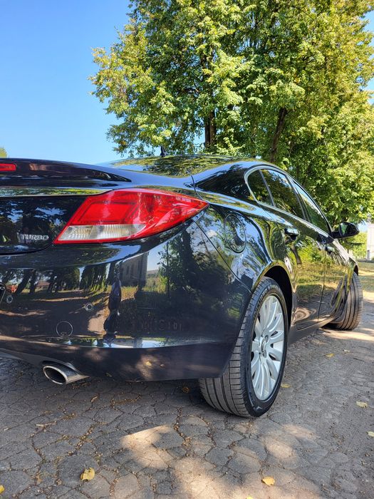 В продажіOpel інсігнія 2010р. 2..0 BITURBO