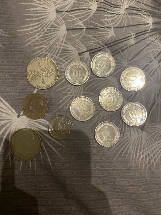 Продаю монети ссср і нові 10 грн