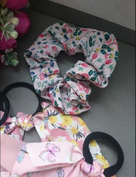 Różowy zestaw gumek, spinek, scrunchies do włosów