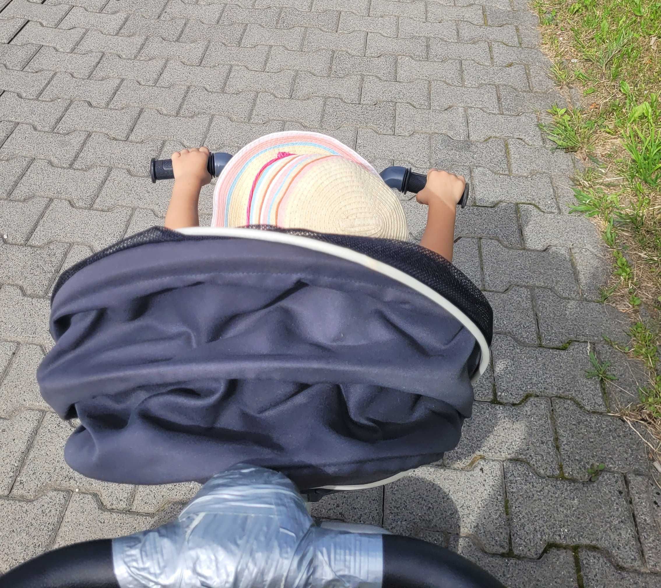 Rowerek trójkołowy Fjessa, biało-grafitowy
