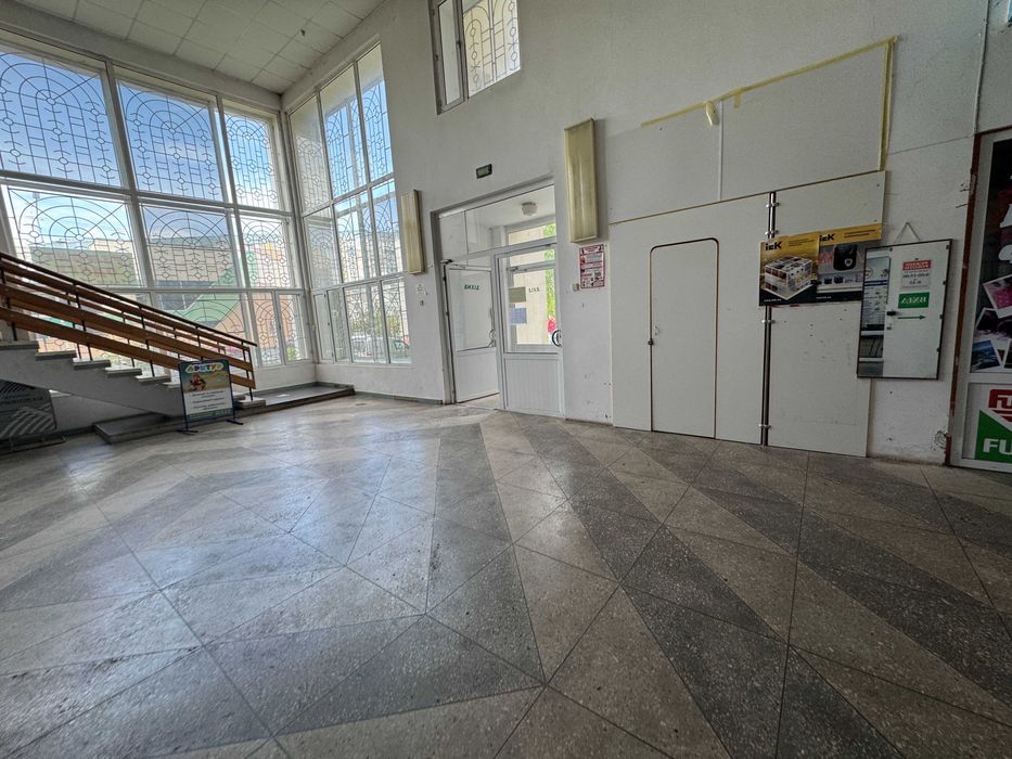 Торгове приміщення на Митниці по вул. Гагаріна