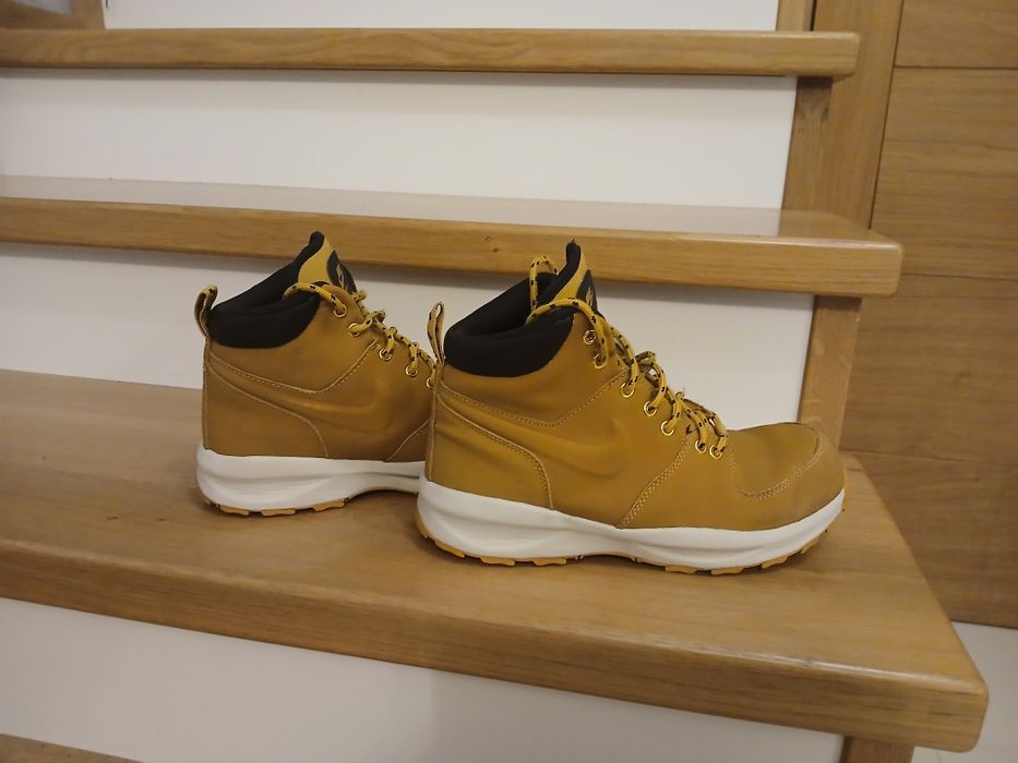 NIKE Sneakersy Manoa 39