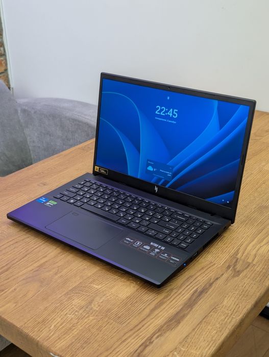 Laptop Acer Nitro V15 / RTX4050 (6GB) / i5-13 gen. / 16GB