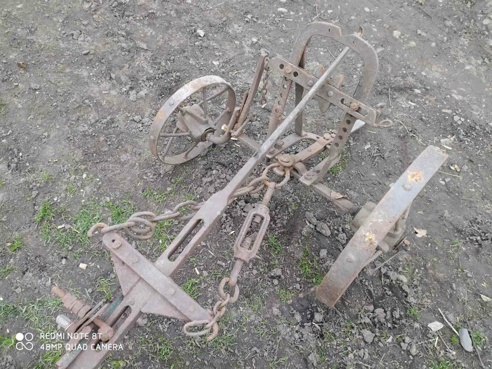 Кінський плуг до Двох Коней в Хорошому стані