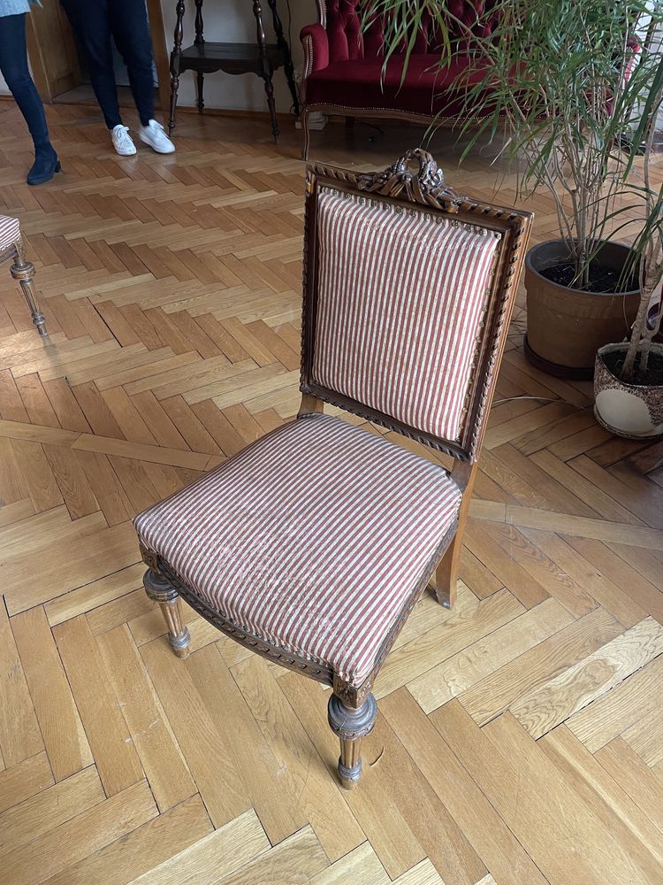 3 stare krzesła tapicerowane