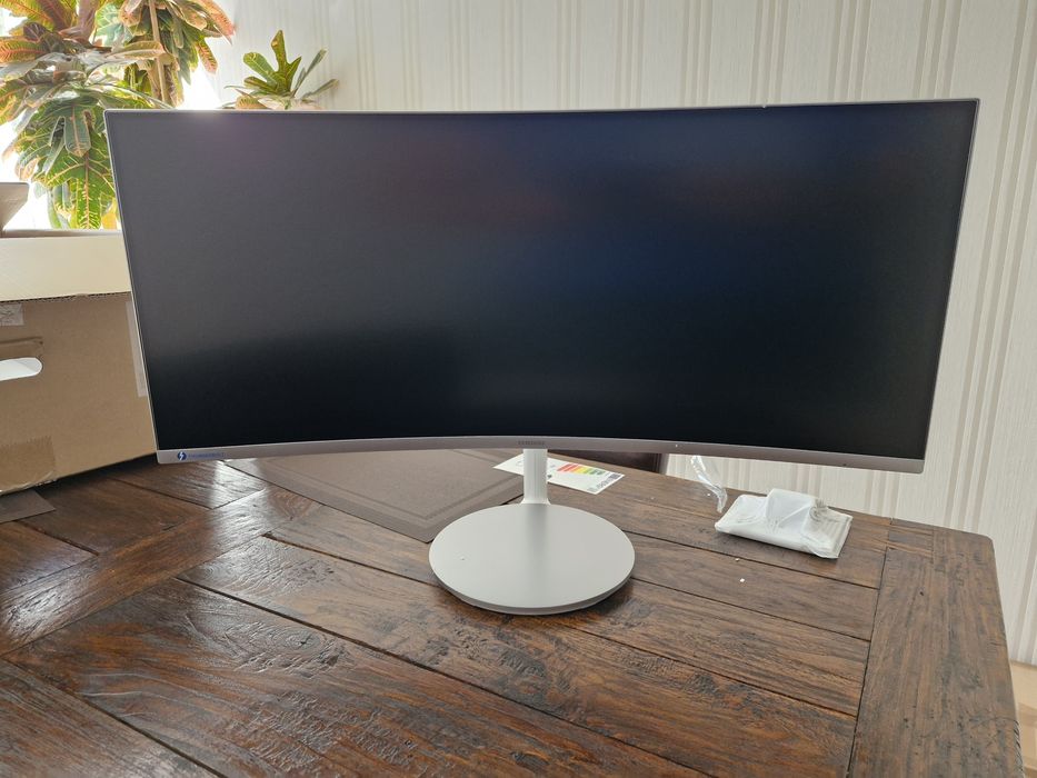 Продам ігровий монітор