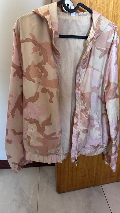 Casacos variados tamanho que vestem L