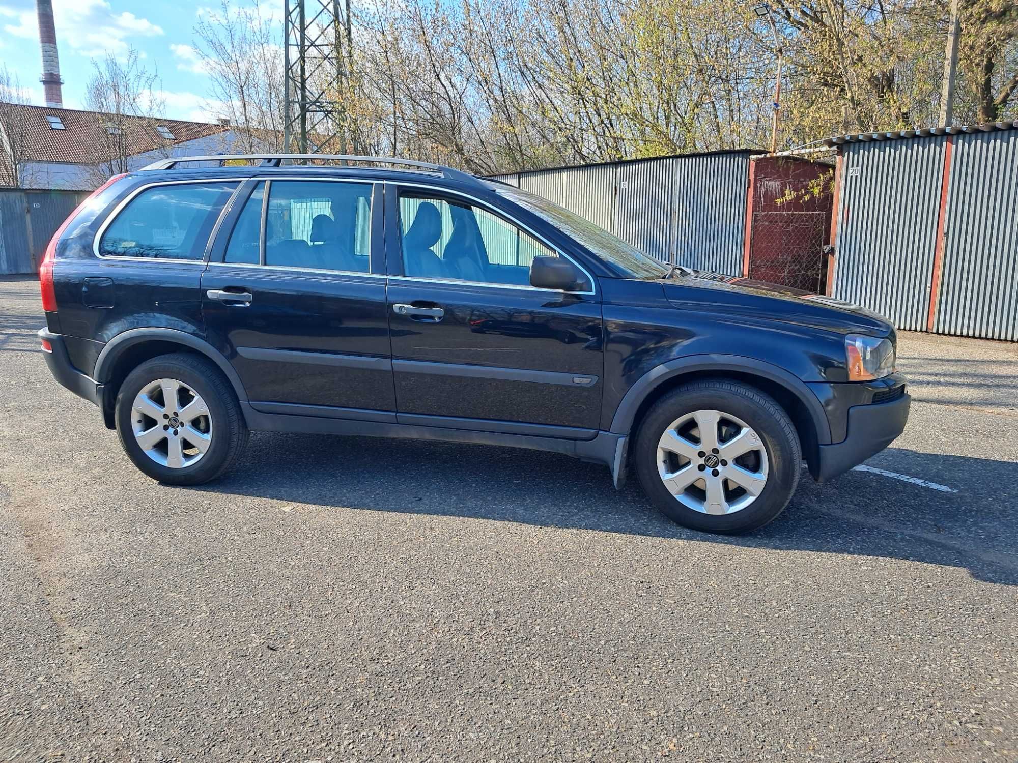Volvo XC90  rok 2004  automat anglik