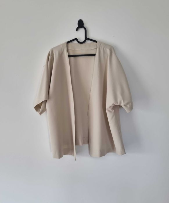 Damska marynarka szeroka narzuta kimono bluza beżowa