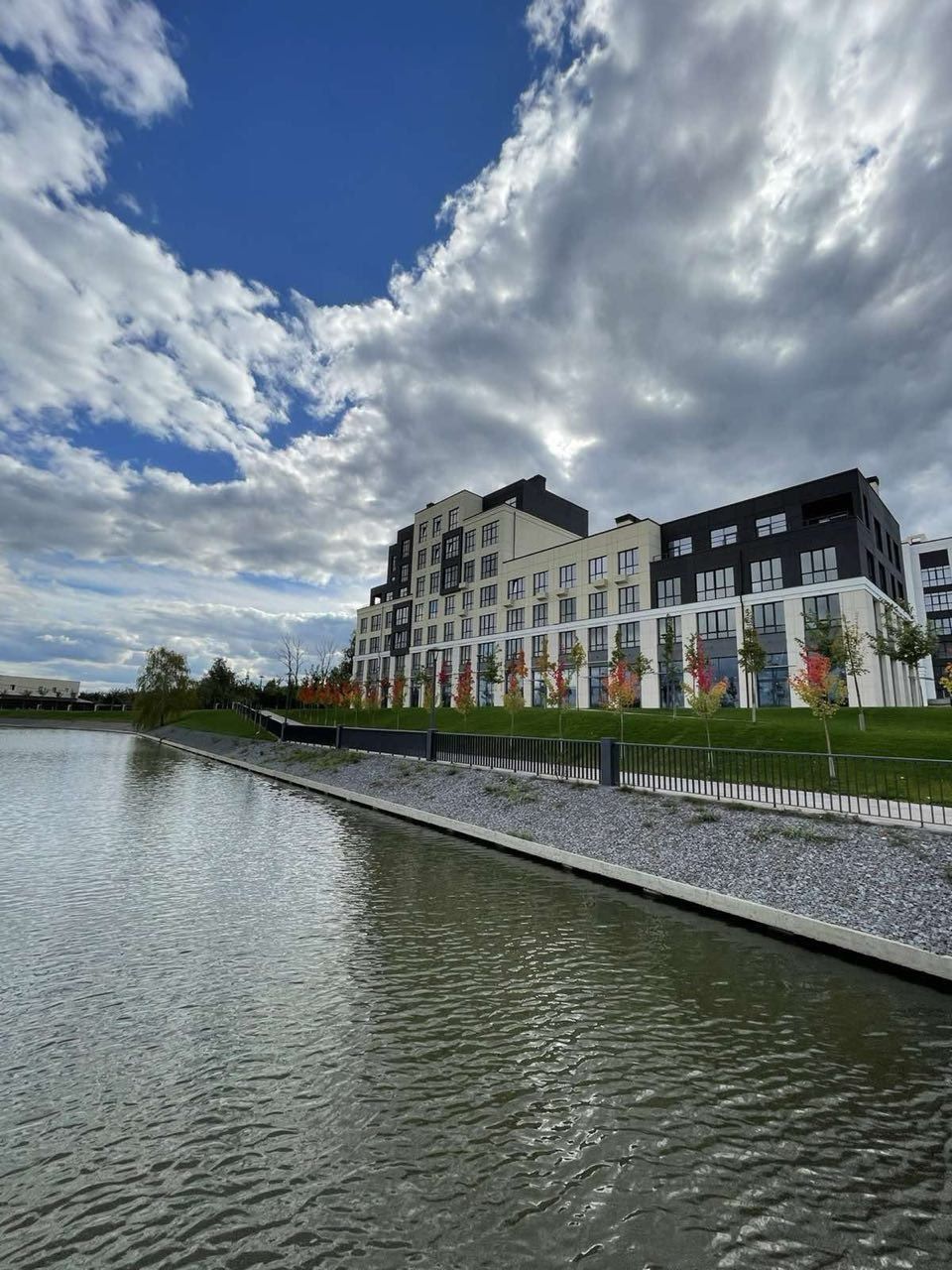 Без %, Riverside, 1к, 56м2, Приозерна, Паркова, Погреби