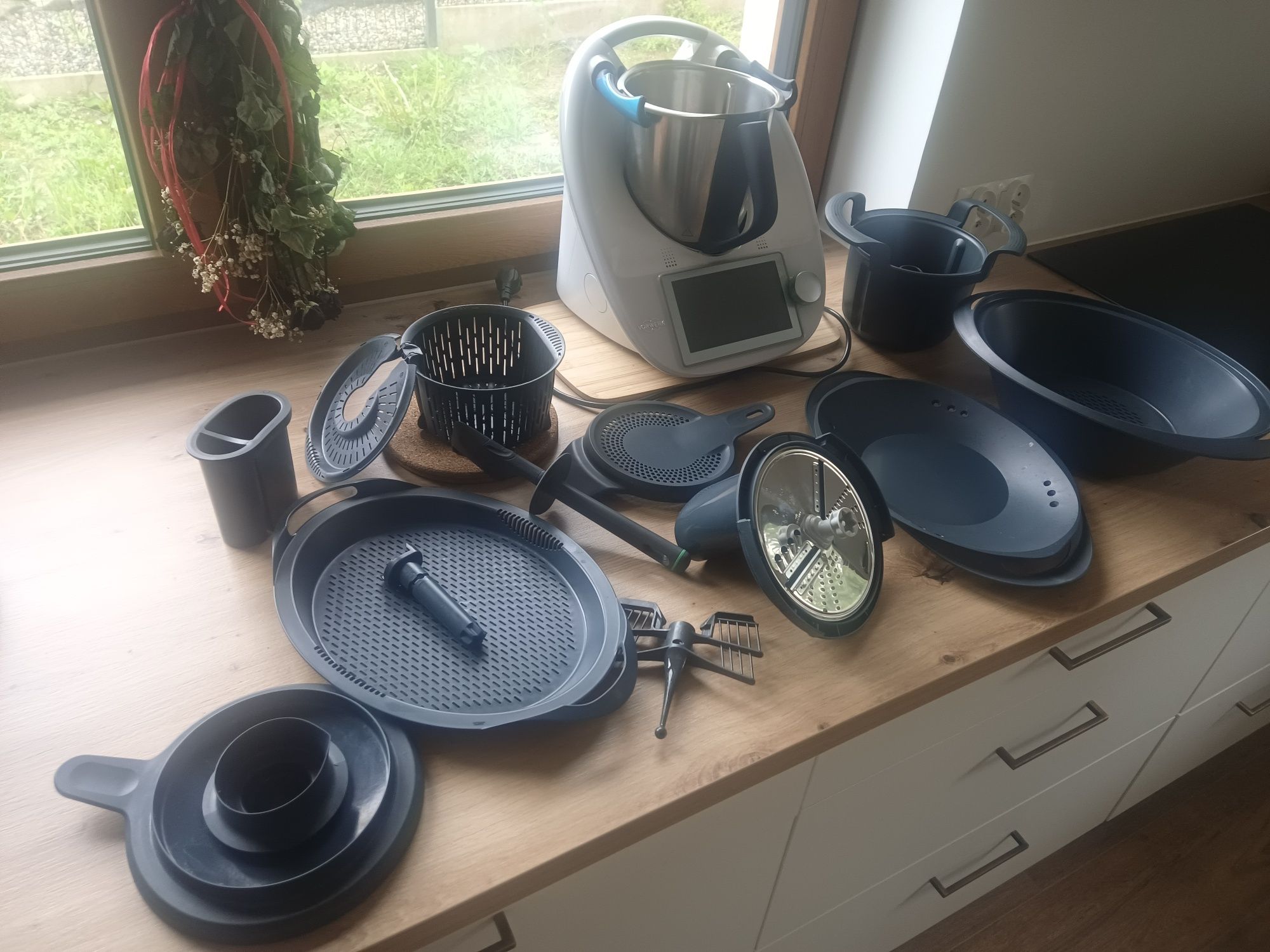 Termomix Tm6 nowy z nakładką krojącą 4 lata gwwarancji darmowe Cookido