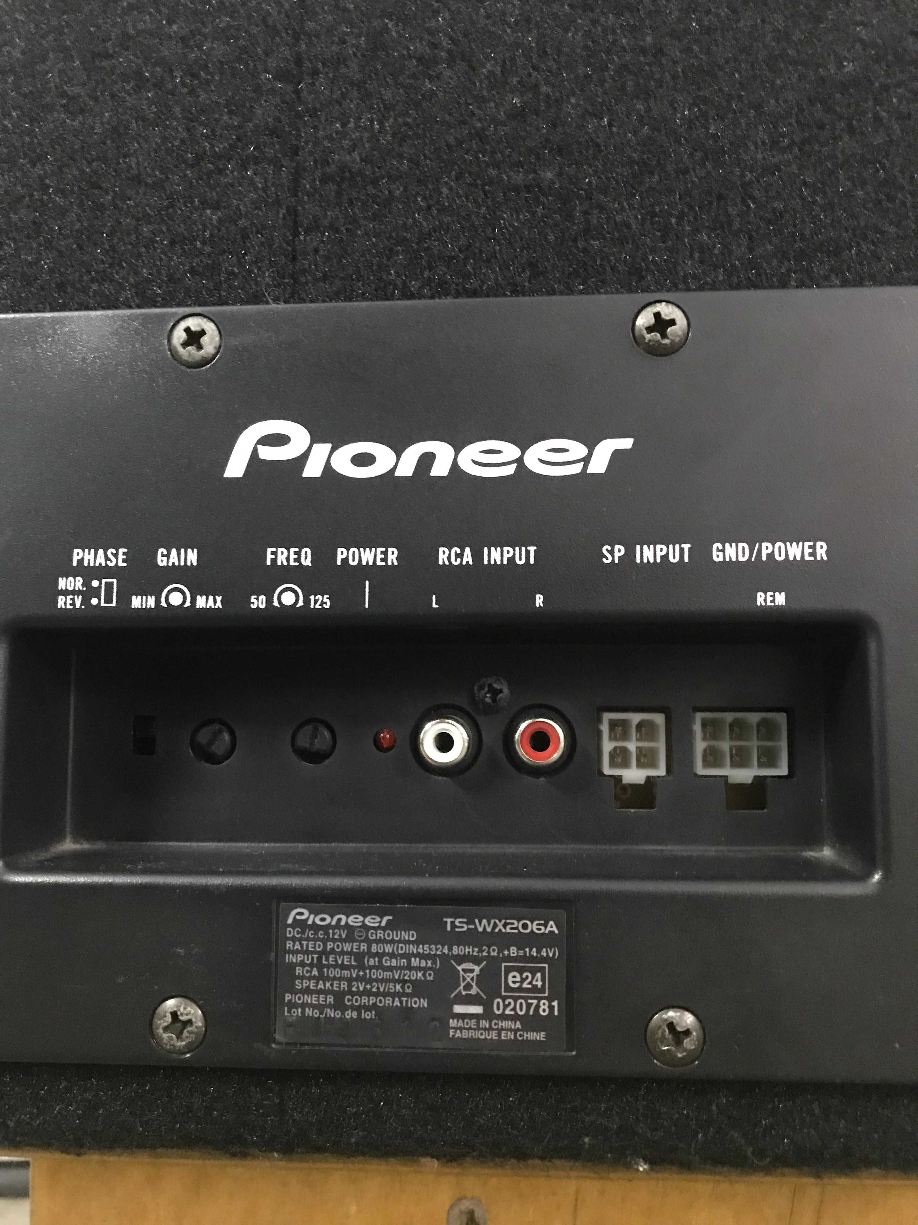 Продам активный корпусный сабвуфер Pioneer TS-WX206A