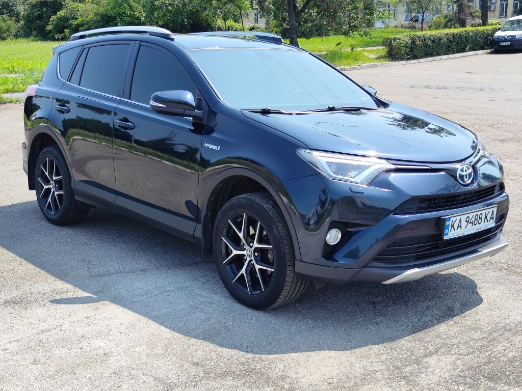 Toyota rav4 hybrid 2017 офіційна на гарантії