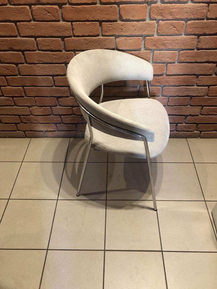 Nowoczesne biurowe krzesło beżowe, nowe Kare Design