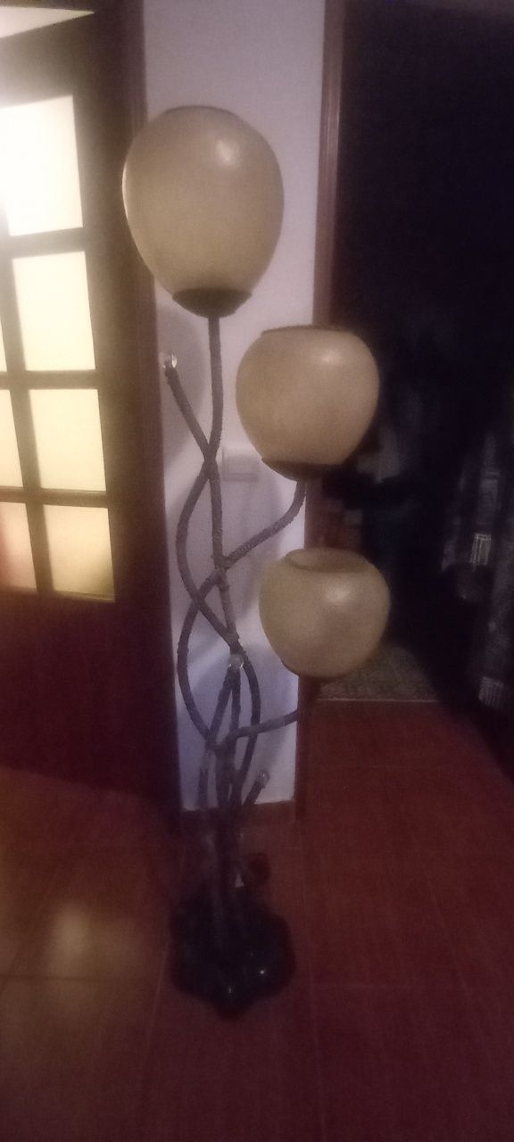 Candeeiro de iluminação