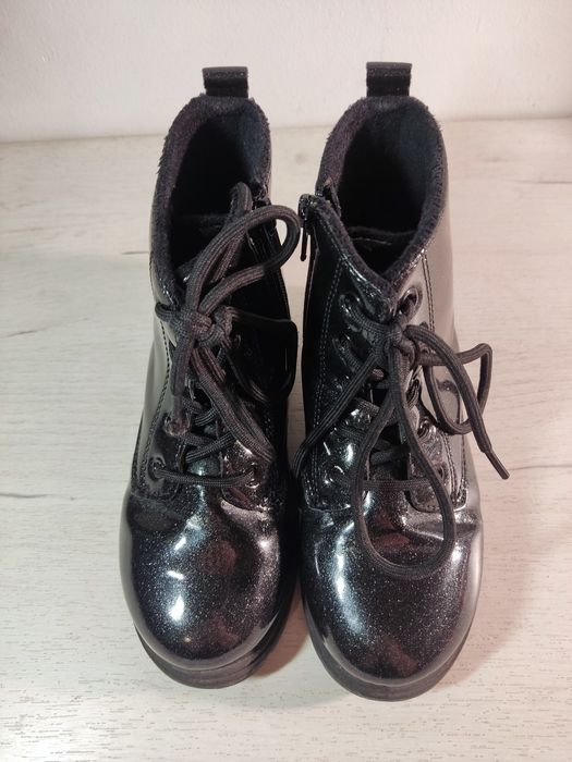 Botki lakierowane, rozm 29