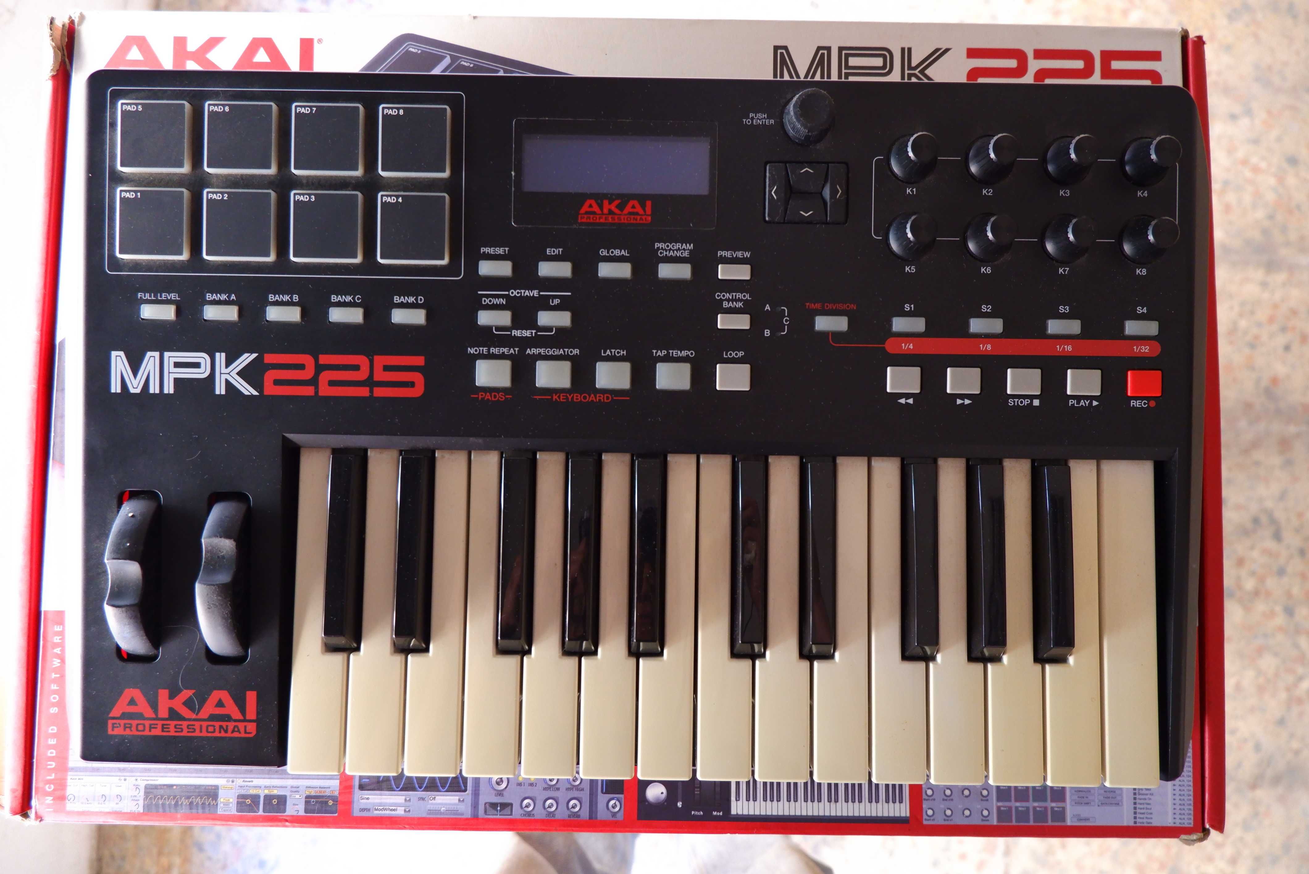 Controlador midi Akai MPK 225