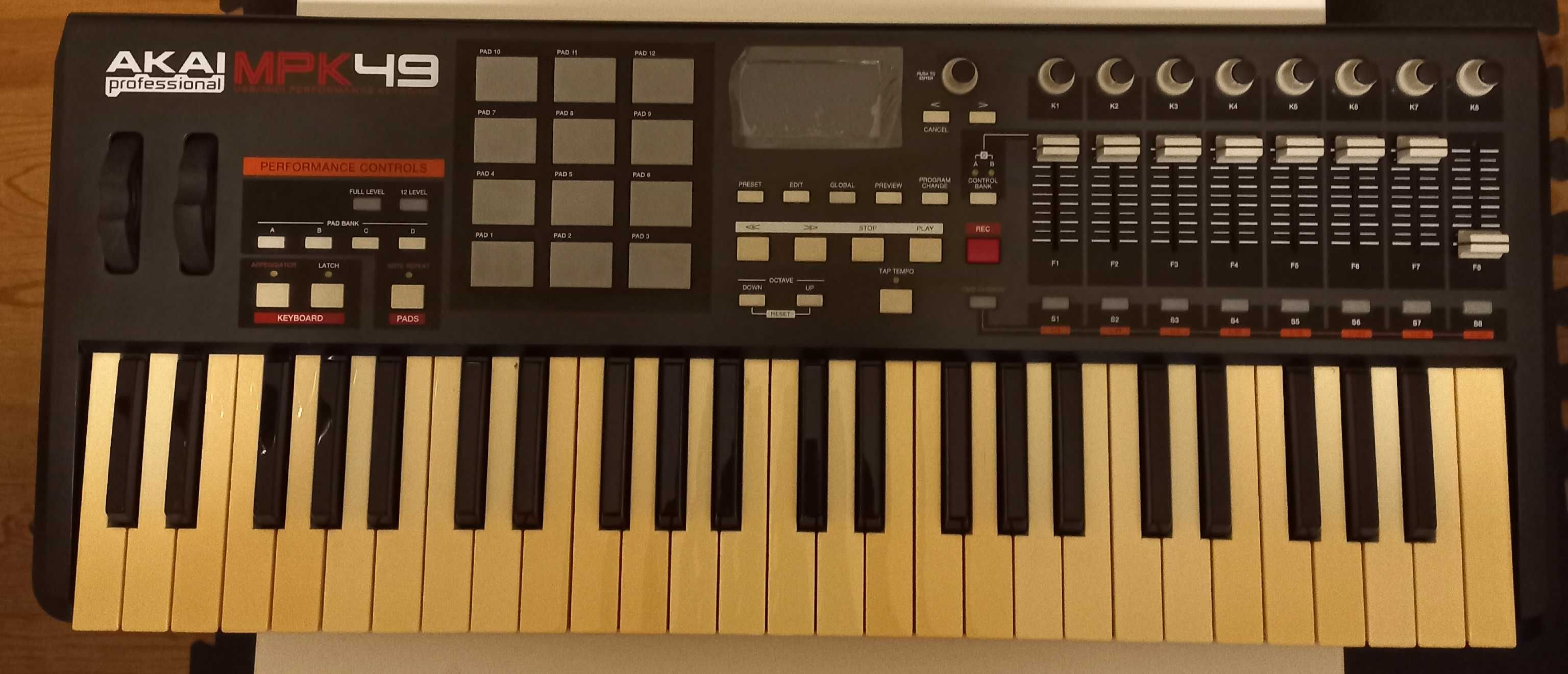 AKAI MPK 49 USB/MIDI Performance Keyboard