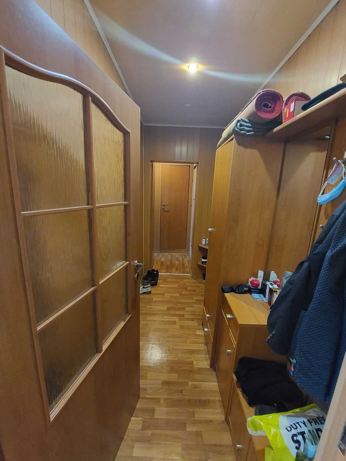 ПРОДАМ двокімнатну з ремонтом, лівий берег, 4-й мкрн  (Н)