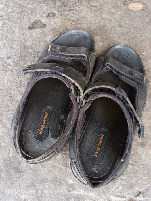 Чоловічі капці 44 розмір. Чорного кольору