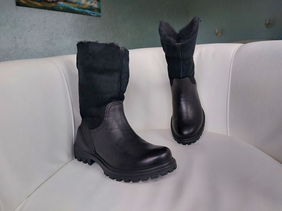 Зимові черевики ecco trad натуральне хутро 36,37,38 рр