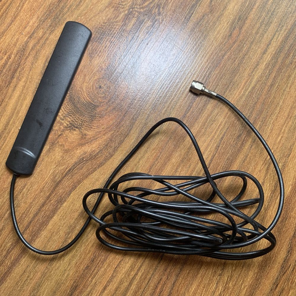 Antena GSM z wtykiem SMA