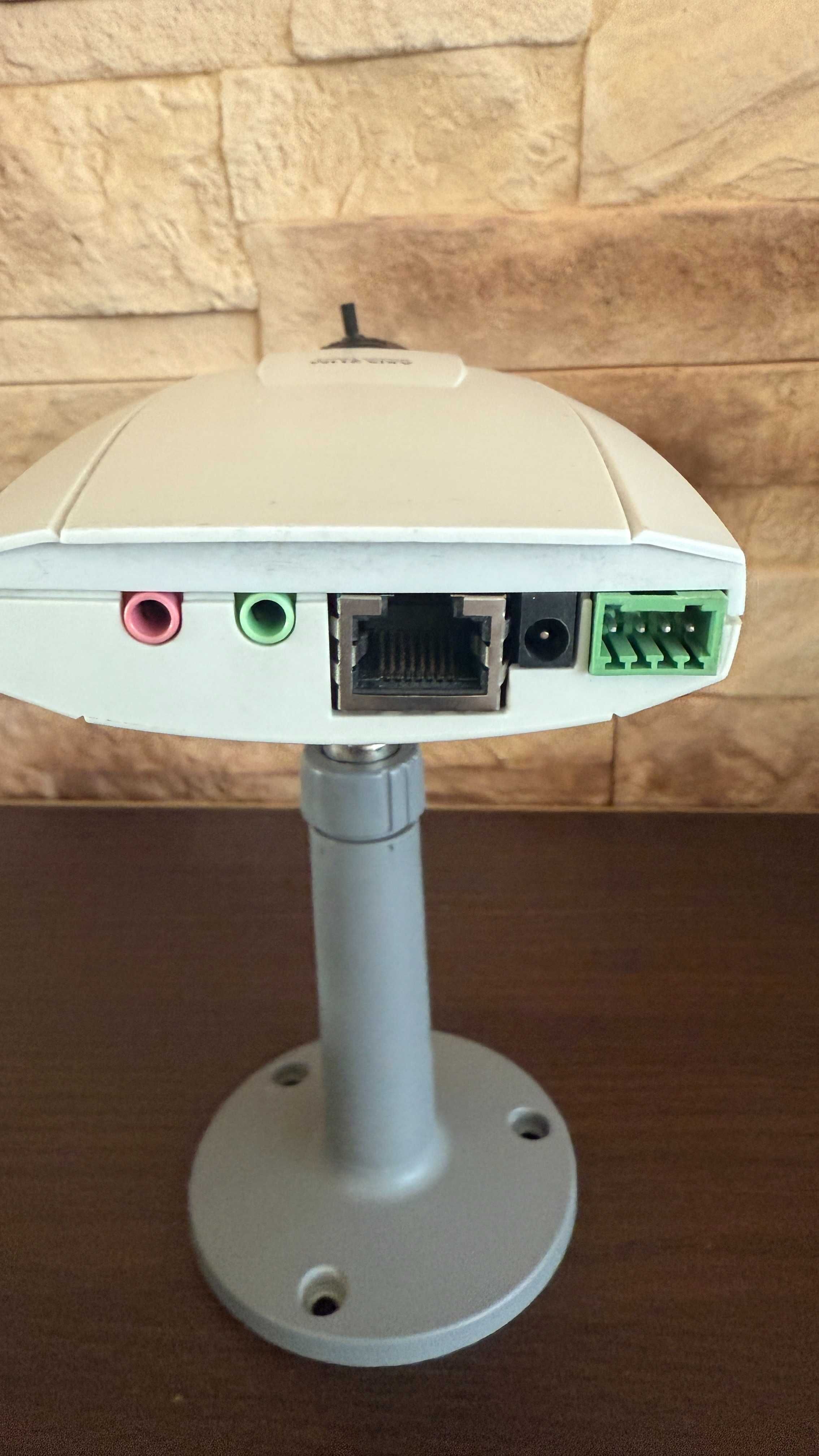 Kamery IP AXIS 211M i 211A - dwie kamery