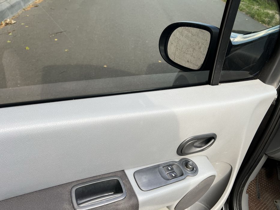 Продаю RENAULT MODUS 1.5 дизель.