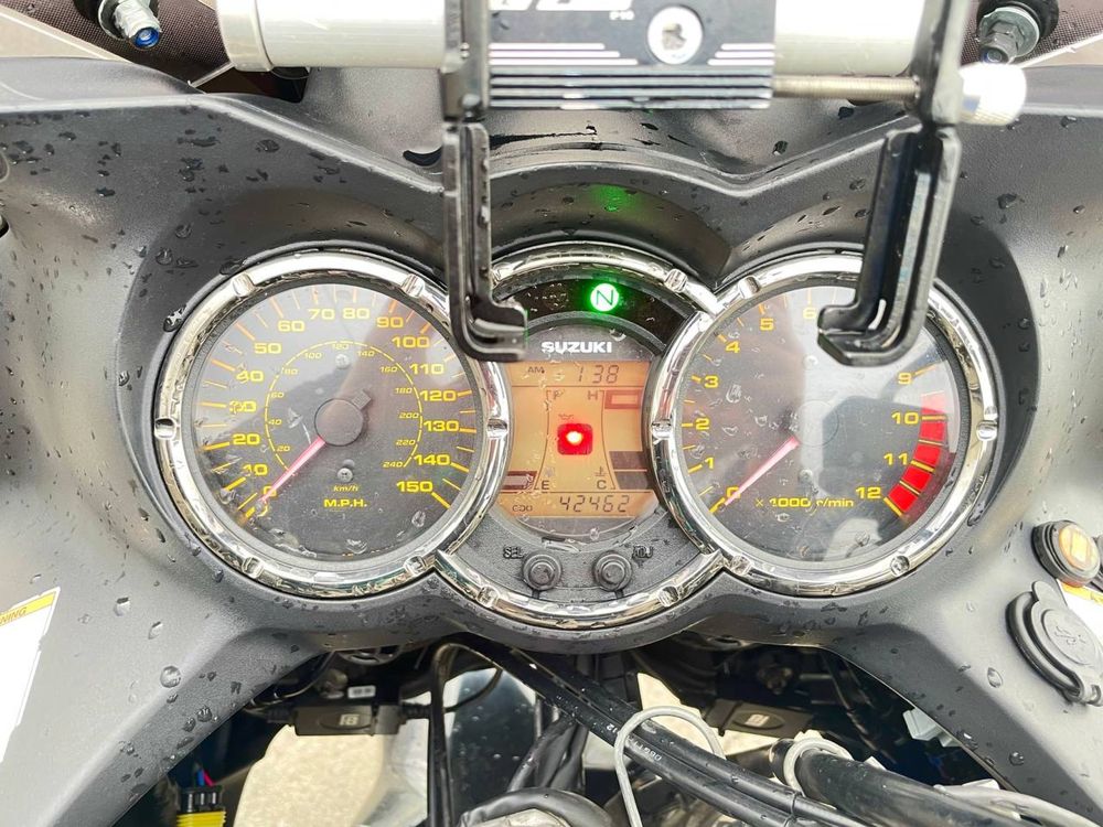 Suzuki v-strom 1000