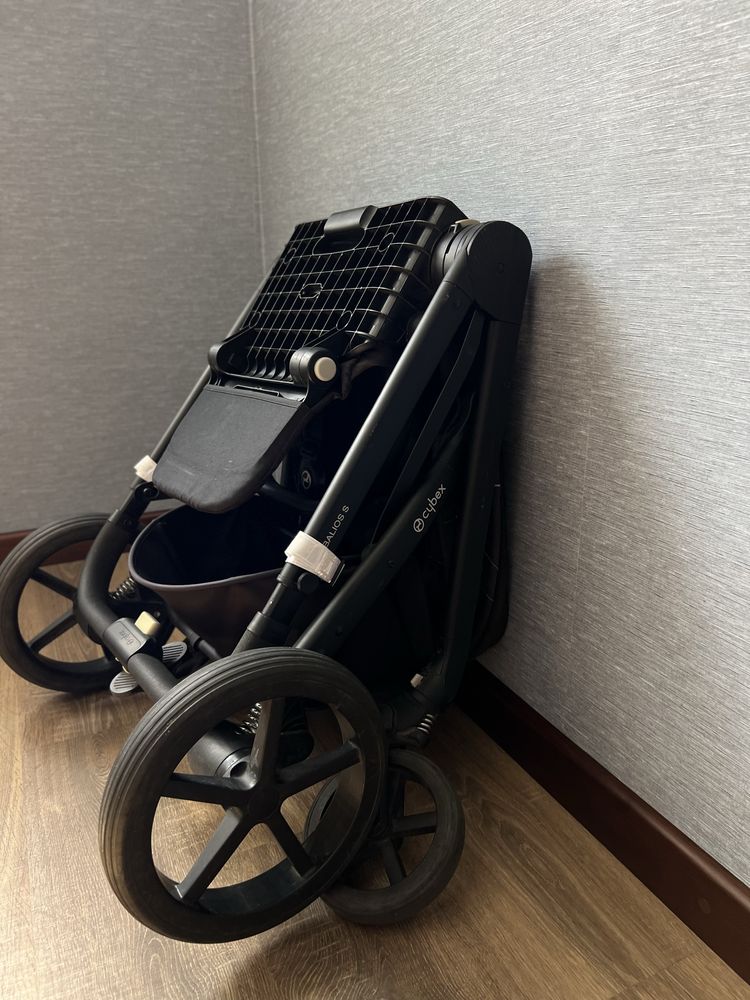 Прогулянкова коляска Cybex Balios S