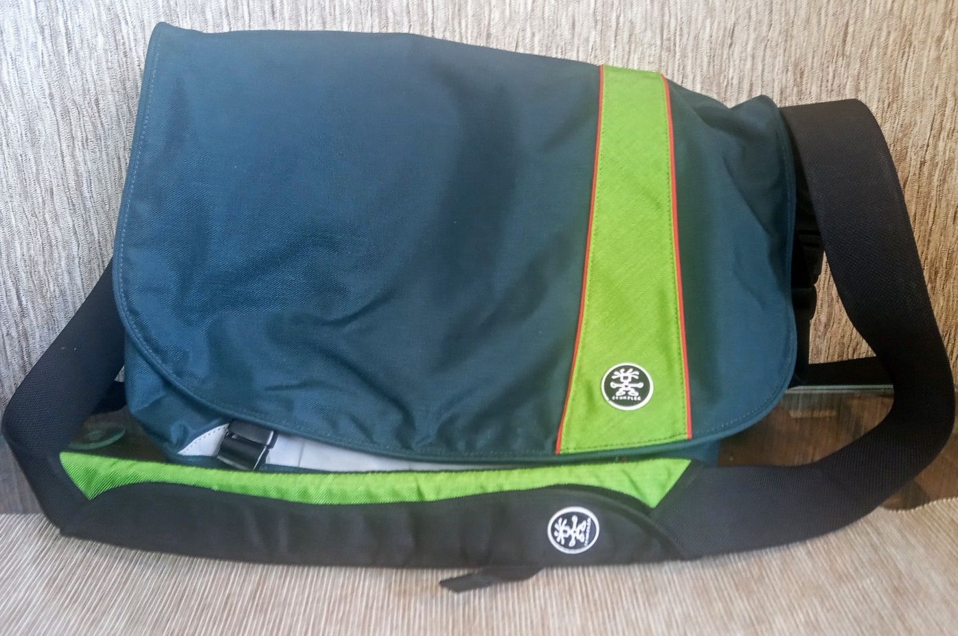 Lekka torba na laptopa Crumpler Cheesy Disco Computer MacBook, 15"