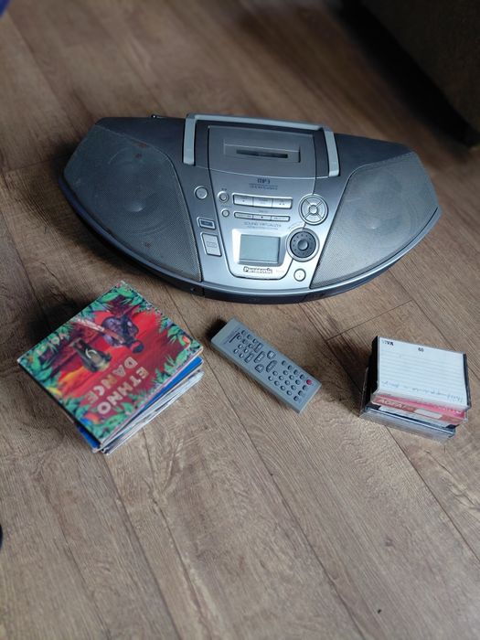 Продам магнитолу Panasonic RX-ES23