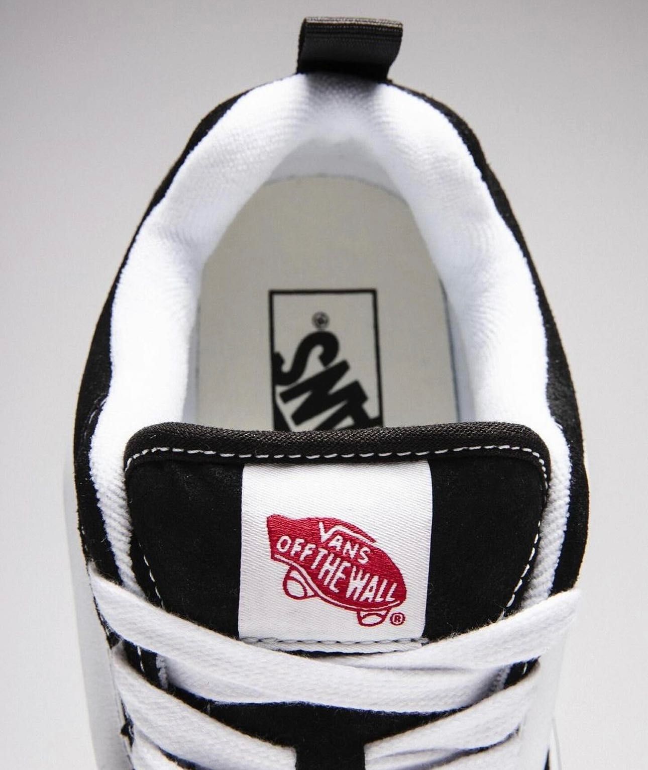 Кросівки по знижці Vans Knu Skool Black