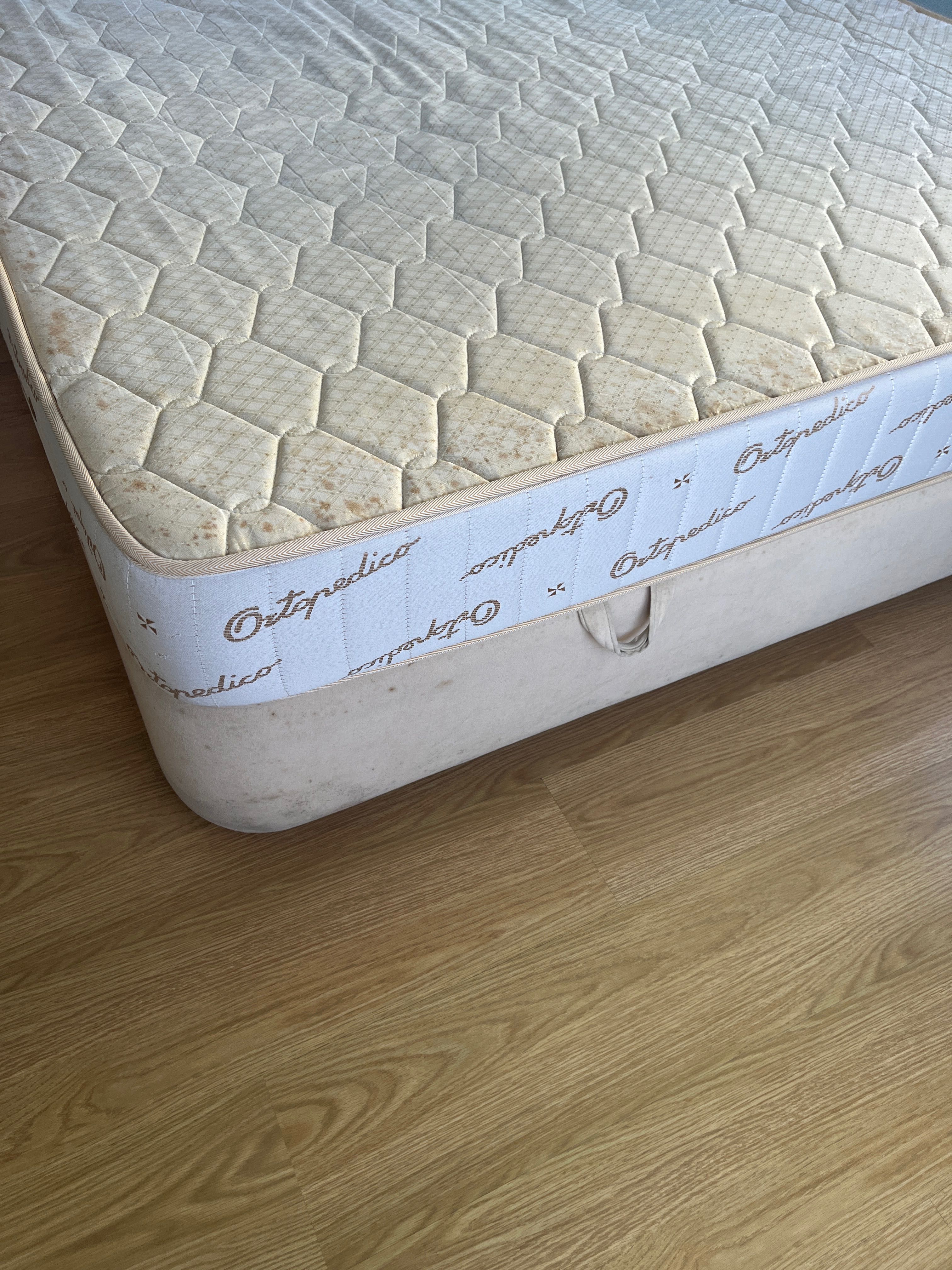 Cama de casal, sommier estrado elevatório