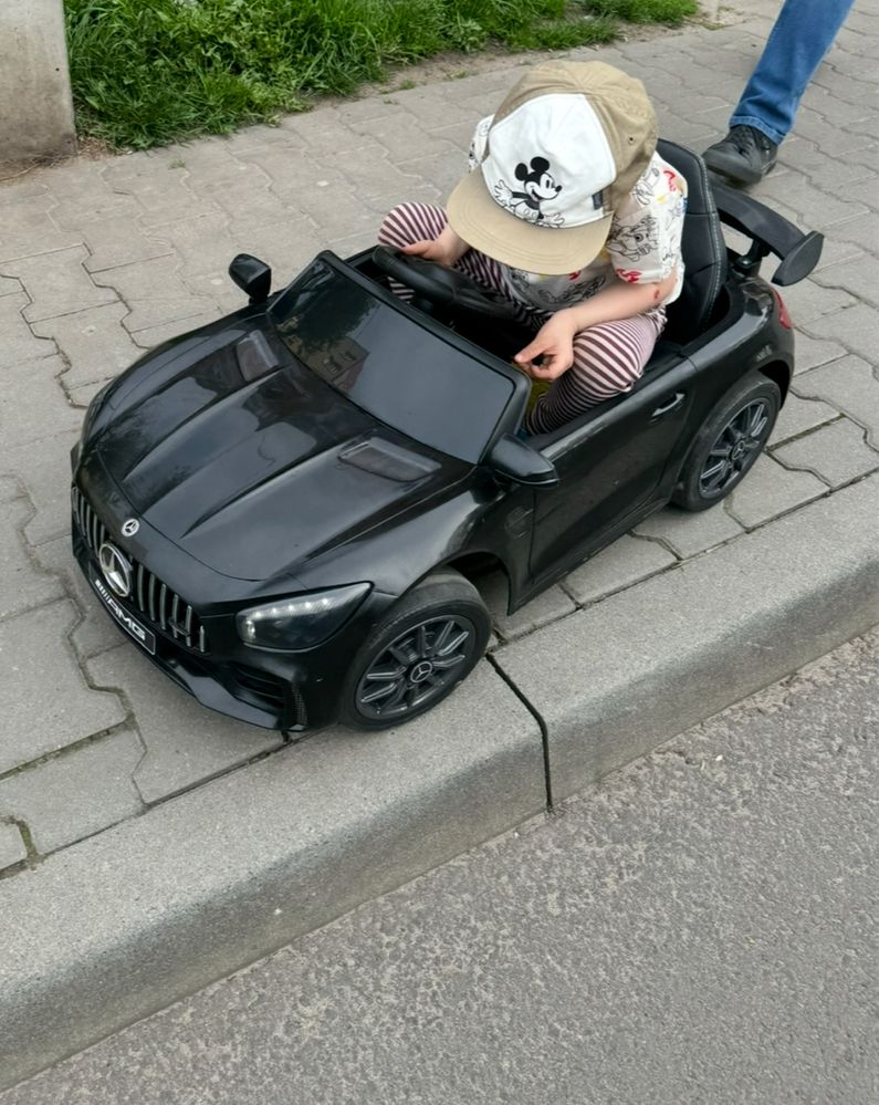 Samochód na akumulator mercedes sterowany samochodzik