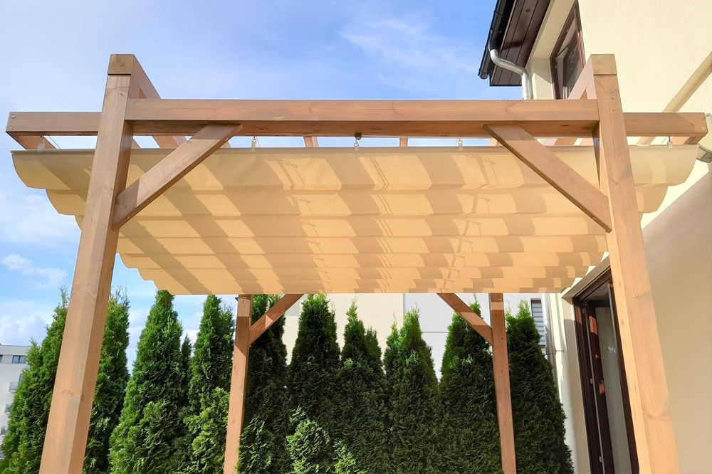 Zwijane zadaszenie tarasu, pozioma roleta rzymska, zadaszenie pergoli