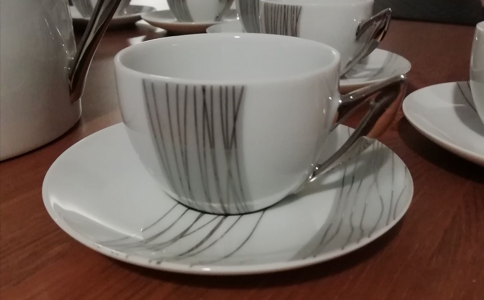 Serviço Café para 9, design Fátima Lopes Spal Edição limitada