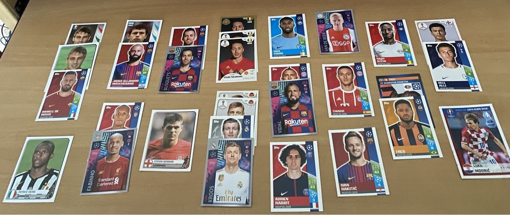 Cromos: Zidane, Beckham, Ronaldinho, Messi, Henry, Rooney, Ibrahimovic