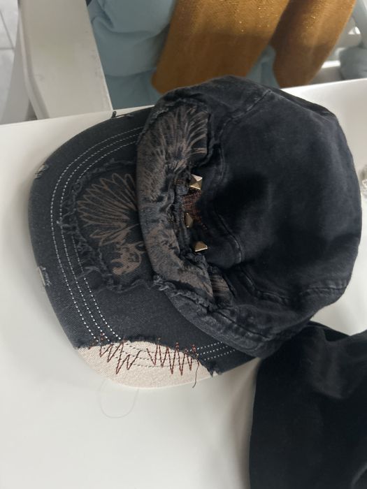 Czapki z daszkiem kapelusik