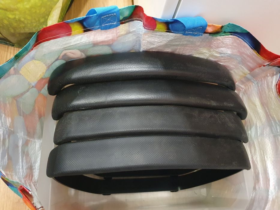 braços de apoio de 3 cadeiras