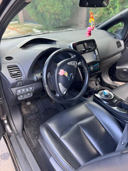 Продам Ніссан ліф